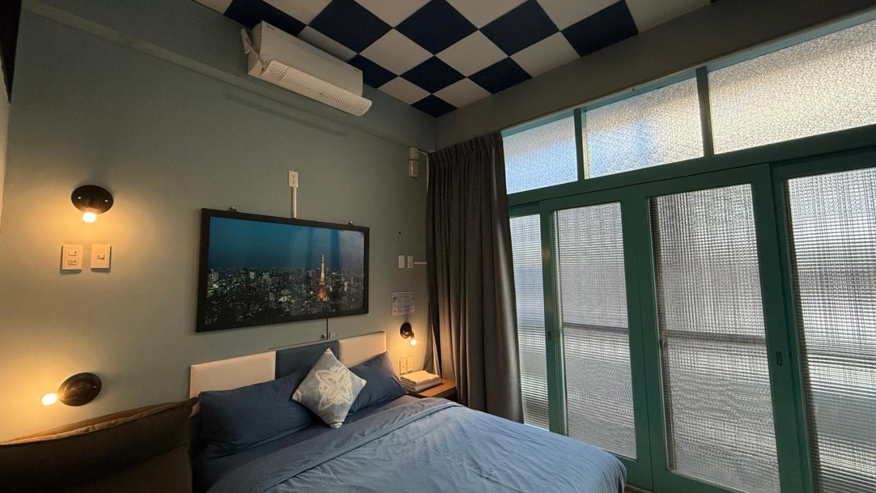 Local Backpacker Hostel Tainan Exterior foto
